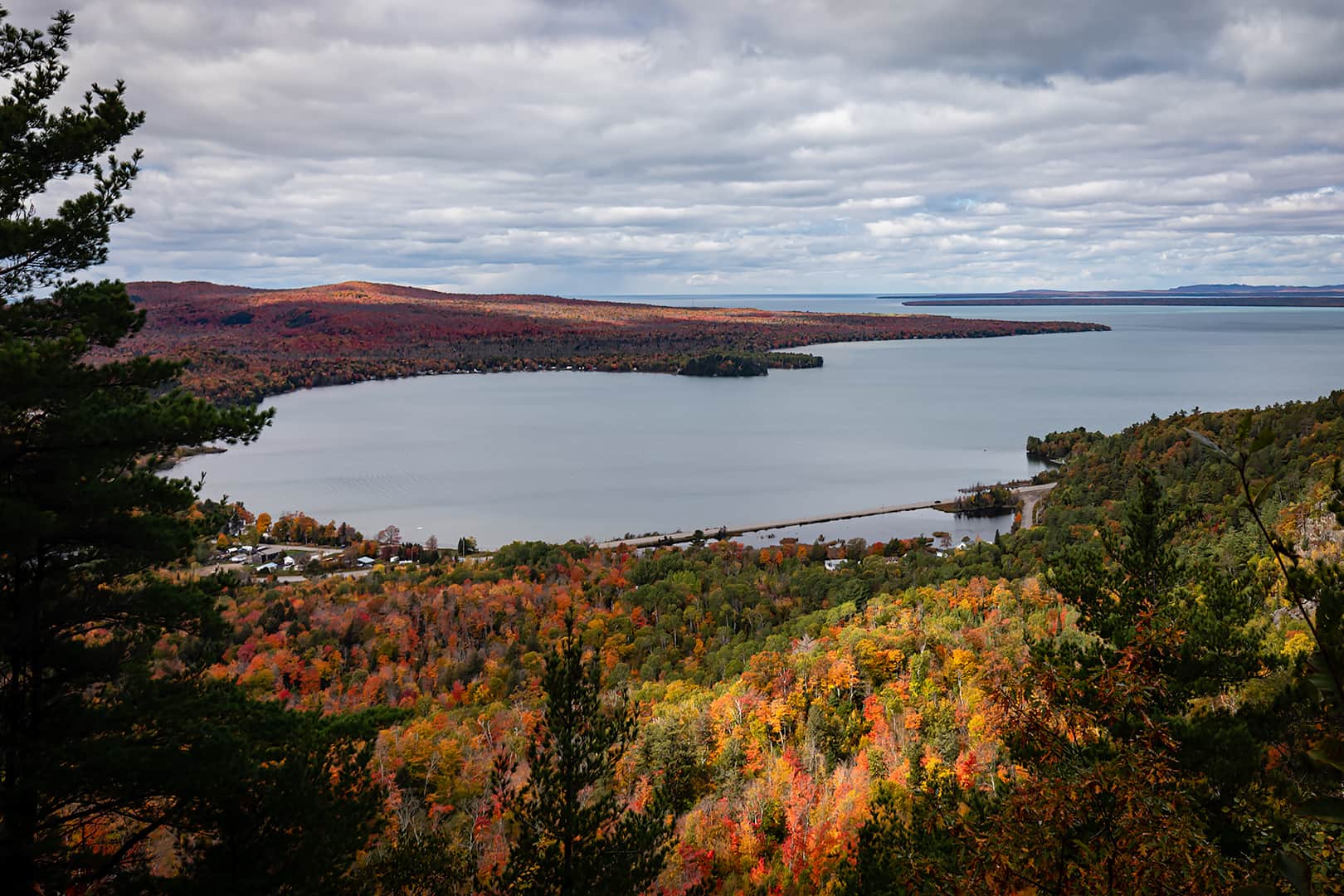view of fall colour from the cliffs over Havilland Bay in autumn
